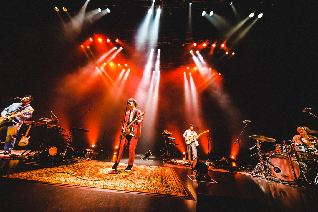 FIVE NEW OLD “MUSIC WARDROBE” Tour - FenderNews
