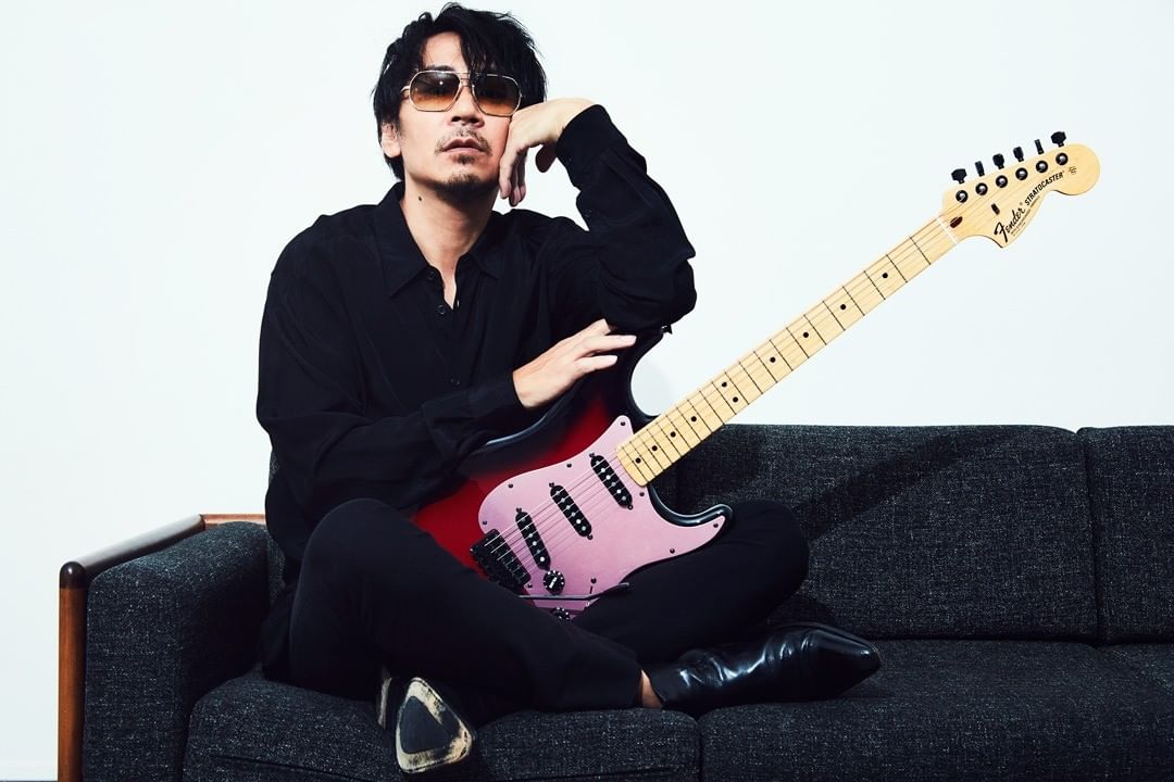 Ken（L'Arc-en-Ciel）のフェンダーシグネイチャーギター「Ken Stratocaster® Galaxy Red  2021」2021年10月25日（月）より販売決定！ - FenderNews