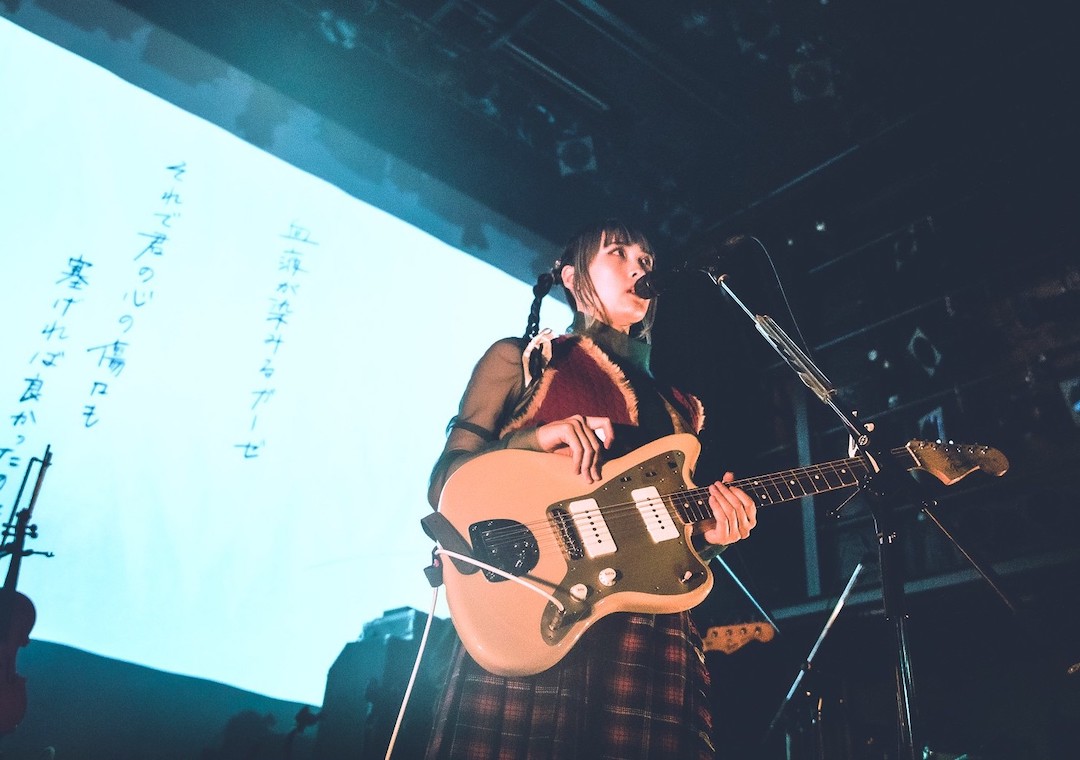 ライブレポート | チョーキューメイ ワンマンライヴ「超新星は教えてくれる」 - FenderNews