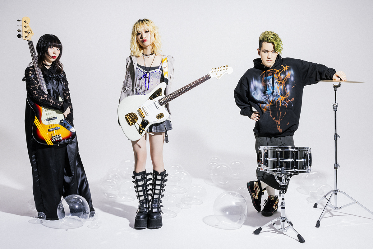 インタビュー | Cover Artist | ブランデー戦記 -後編- - FenderNews