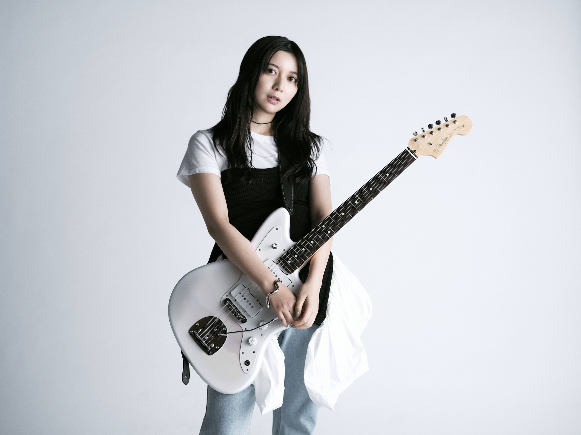インタビュー | Cover Artist | adieu（上白石萌歌） -前編- - FenderNews